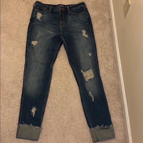 🔴 SOLD🔴 Hollister dark wash high rise skinny - Picture 3 of 6